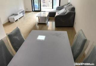 地铁口《急租房》东方蓝海3房《清爽干净的大三房》随时看 - 合肥28生活网 hf.28life.net